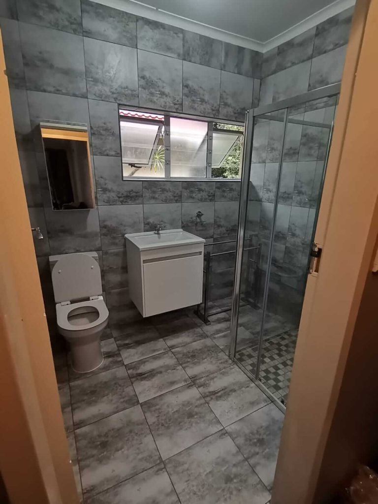 Bathroom Renovation Plumbing – Shower, Toilet & Sink Installation